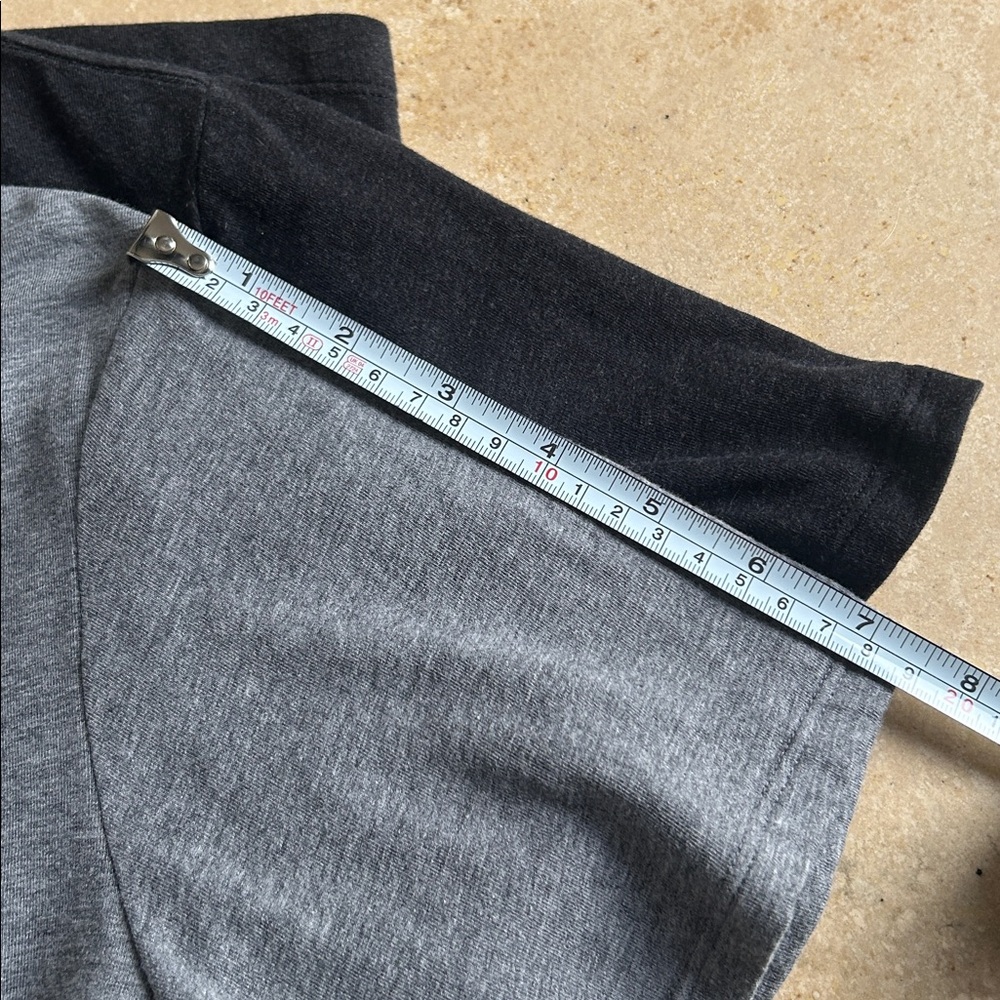 2 Arc’teryx Women’s Tee Shirts Size Medium - Picture 4 of 11